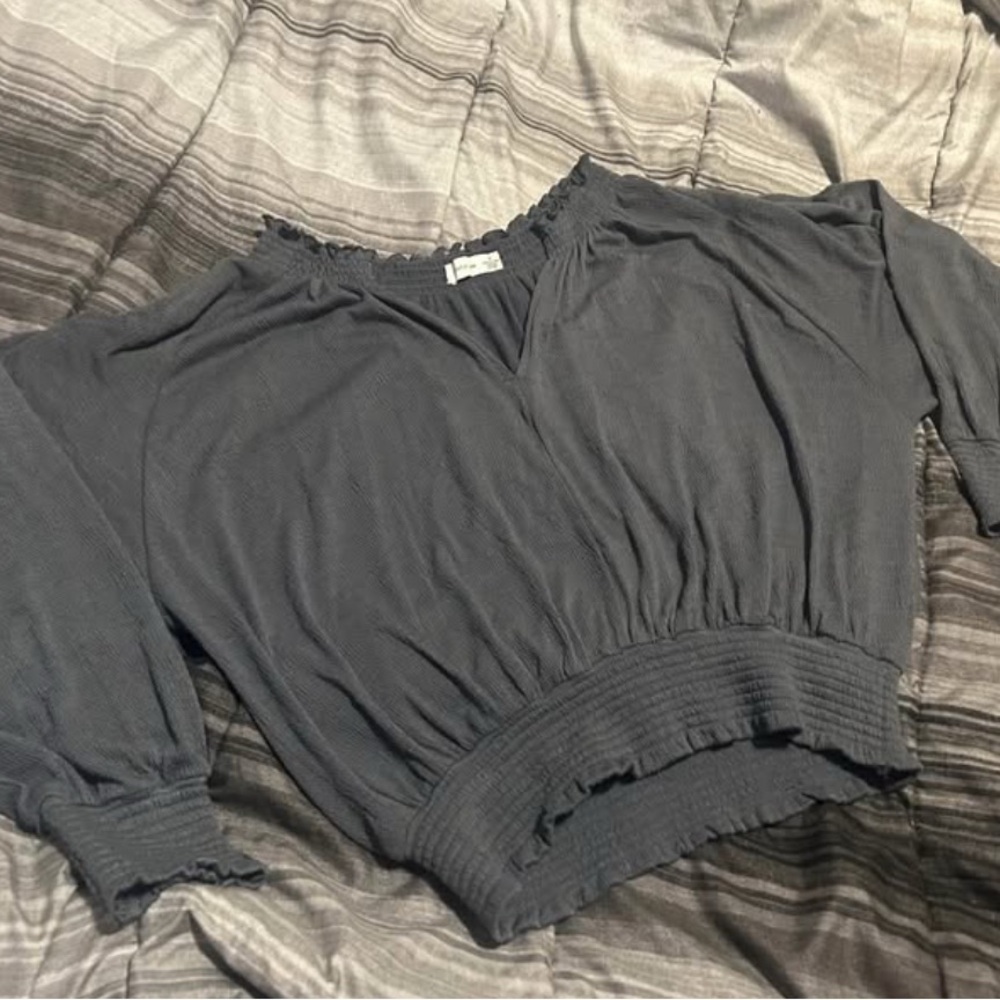 2/$50💫Gentle Fawn Charcoal Blouse